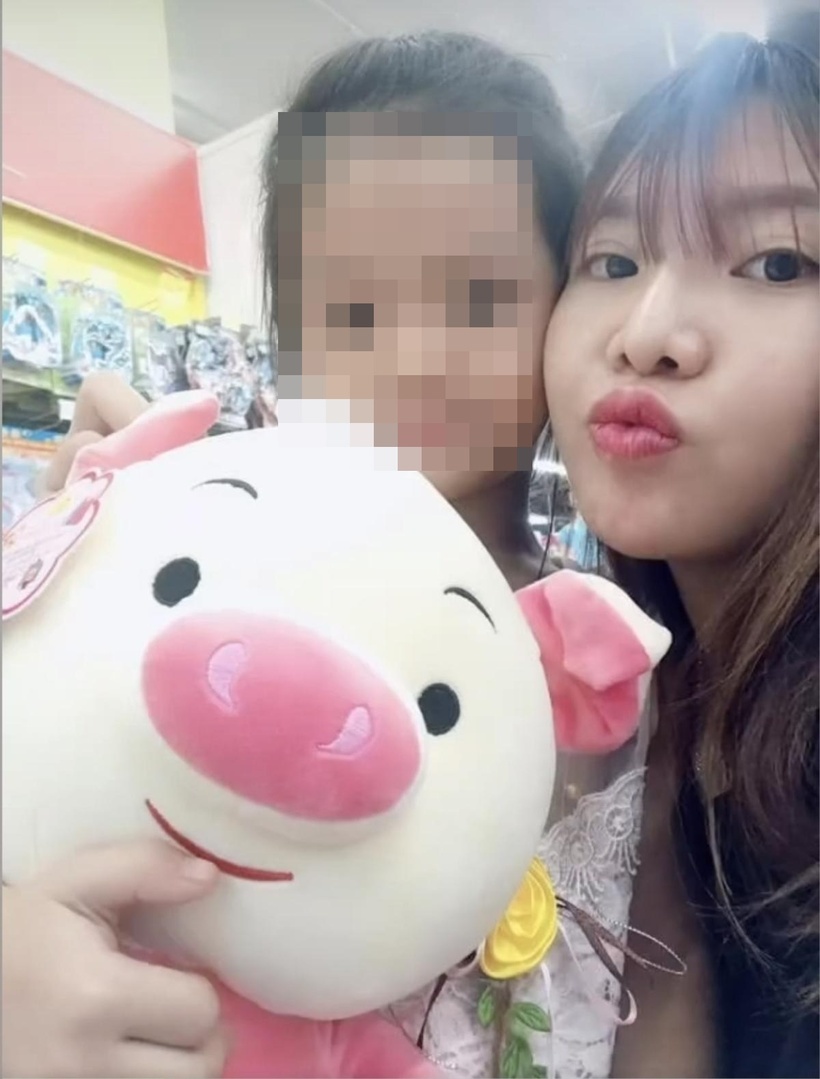 "Thị Nở tái sinh" giờ có cuộc sống hạnh phúc bên chồng con, nhan sắc vẫn "đỉnh" như ngày mới "đập đi xây lại".