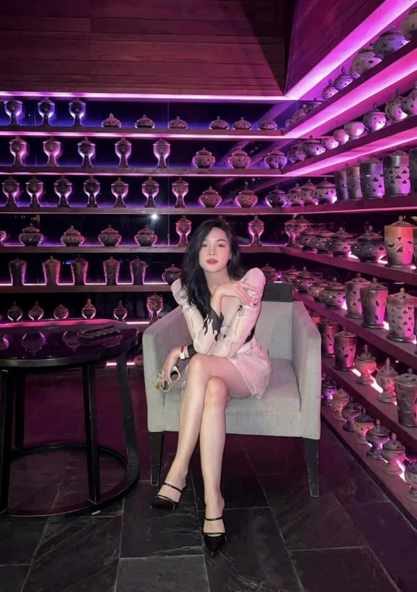 Nhiều người “chất vấn”, cho rằng ngoài làm mặt, Thanh Quỳnh cũng đã được can thiệp thẩm mỹ ở ngực, bụng, eo… Nhưng nàng hotgirl tiết lộ, ngoài gương mặt, cô không can thiệp phẫu thuật ở khu vực nào khác.