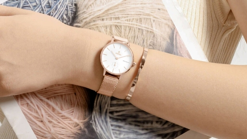 Kích thước của đồng hồ và vòng tay cũng là yếu tố quan trọng cần cân nhắc