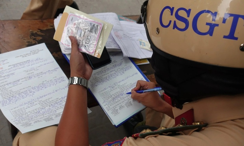 Tổng hợp các lỗi bị tước giấy phép lái xe máy mới nhất.