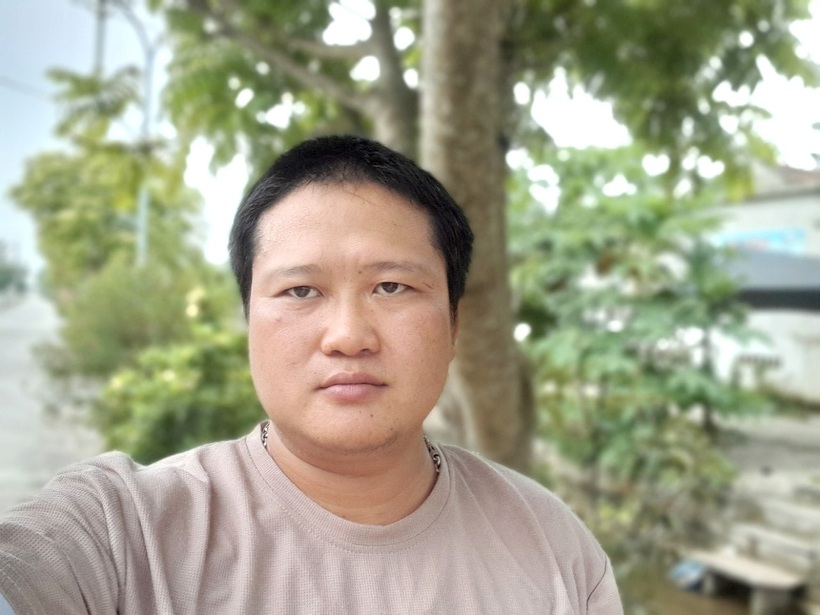 Anh Đinh Văn Hạnh, một thợ cơ khí tự do tại Hải Hậu, Nam Định là khách hàng thứ 6 may mắn trúng Giải Nhì của chương trình “Xé nhãn Trà Dr Thanh, 1 lần trúng x9 lần quà” trị giá 9 triệu đồng. (Ảnh: NVCC).