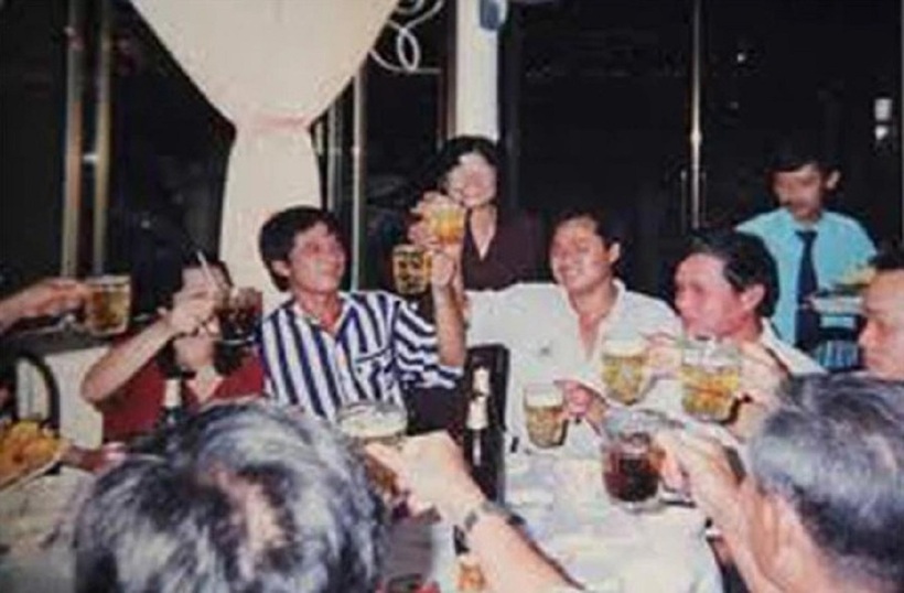 "Đại gia bán bún" Sài Thành Năm Lũng cùng gia đình.
