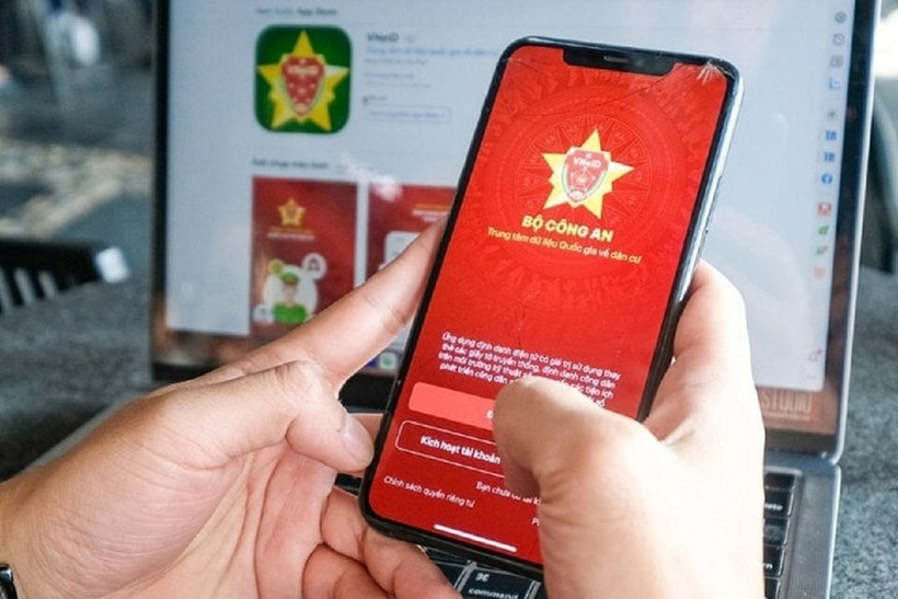 Công dân Việt Nam có thể bấm biển số xe trên VNeID từ ngày 1/8 khi thực hiện đăng ký xe lần đầu bằng dịch vụ công trực tuyến. Ảnh minh họa