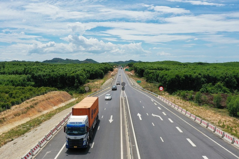 Xe cứu thương, xe cứu hỏa....là 7 loại xe có thể miễn phí đi trên cao tốc do nhà nước đầu tư. Ảnh minh họa