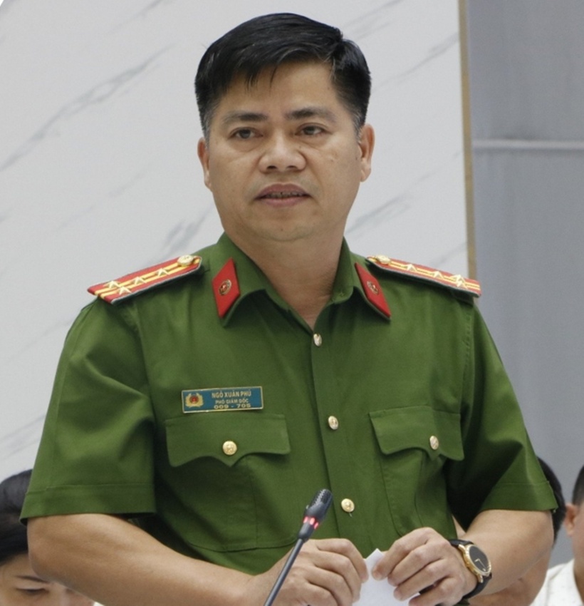 Đại tá Ngô Xuân Phú trả lời tại buổi họp báo. (Ảnh: VOV)