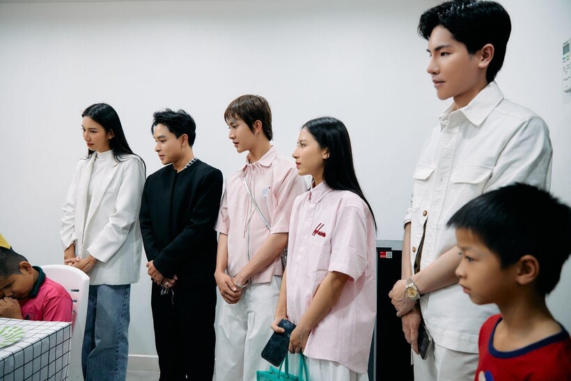 Chương trình tổ chức giao lưu, chia sẻ kinh nghiệm học tập và cuộc sống giữa các em nhỏ và những người tham gia chương trình