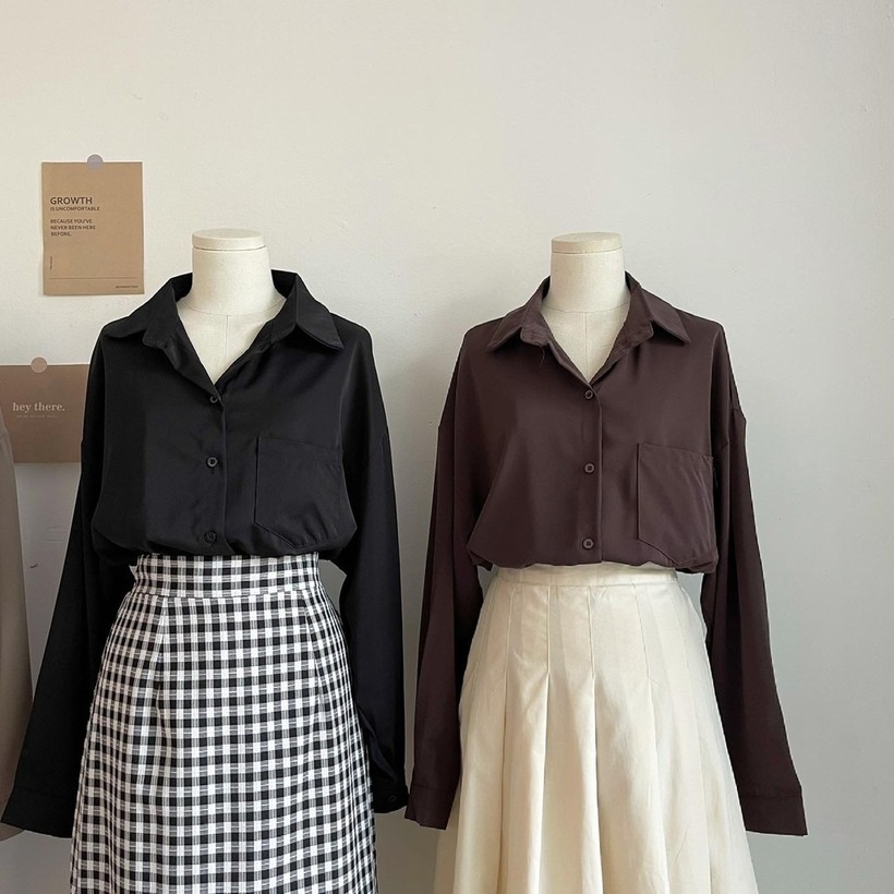 Áo sơ mi tối màu không chỉ dành cho những cô nàng công sở