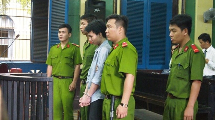 Lê Trung Hiếu tại phiên toà xét xử ngày 17/7/2014. Ảnh: Tuổi Trẻ