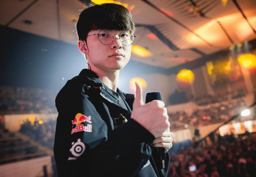 Thông tin Faker vắng mặt được đưa ra sau khi đoạn clip anh tự làm hại bản thân cuối tuần vừa rồi bị phát tán.