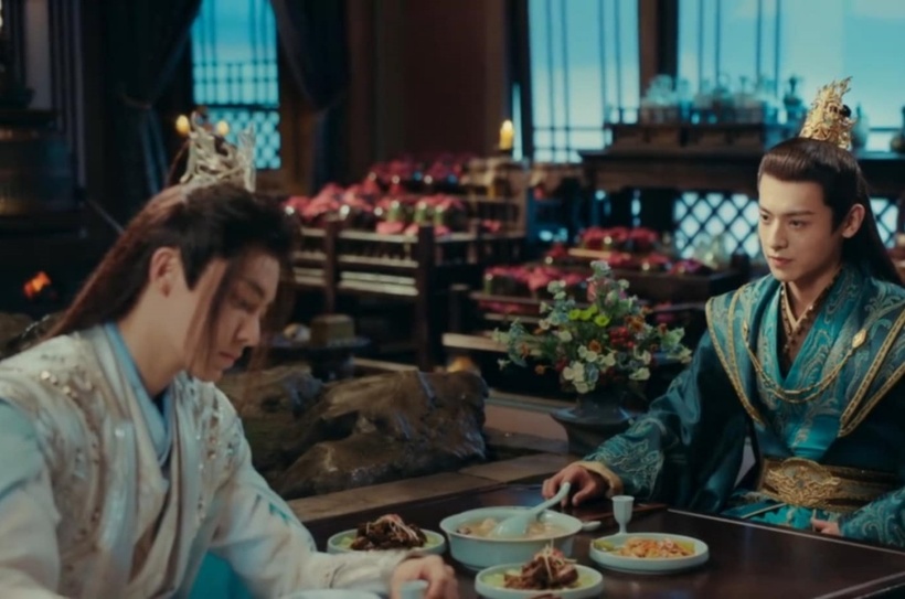 Cửu hoàng tử Tiêu Nhược Phong hứa sẽ đảm bảo an toàn cho Hầu gia Bách Lý Lạc Trần.