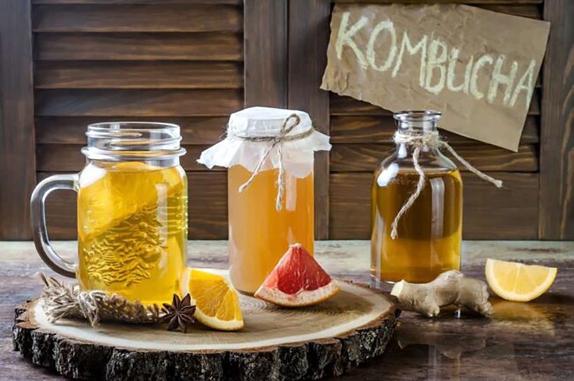 Có nhiều công thức pha trà kombucha khác nhau. Ảnh minh họa