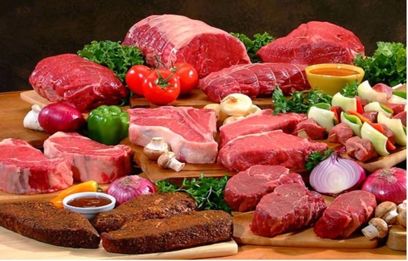 Thịt bò có chứa lượng sắt cao hơn thịt gà và cá. Không chỉ bổ dưỡng, thịt bò còn có thể chế biến thành nhiều các món ăn ngon khác nhau như bít tết, nướng, hấp...
