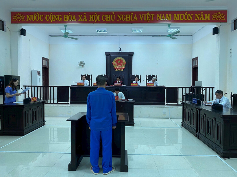 Trần Văn Tuân tại phiên tòa xét xử. Ảnh: Báo Đại đoàn kết.