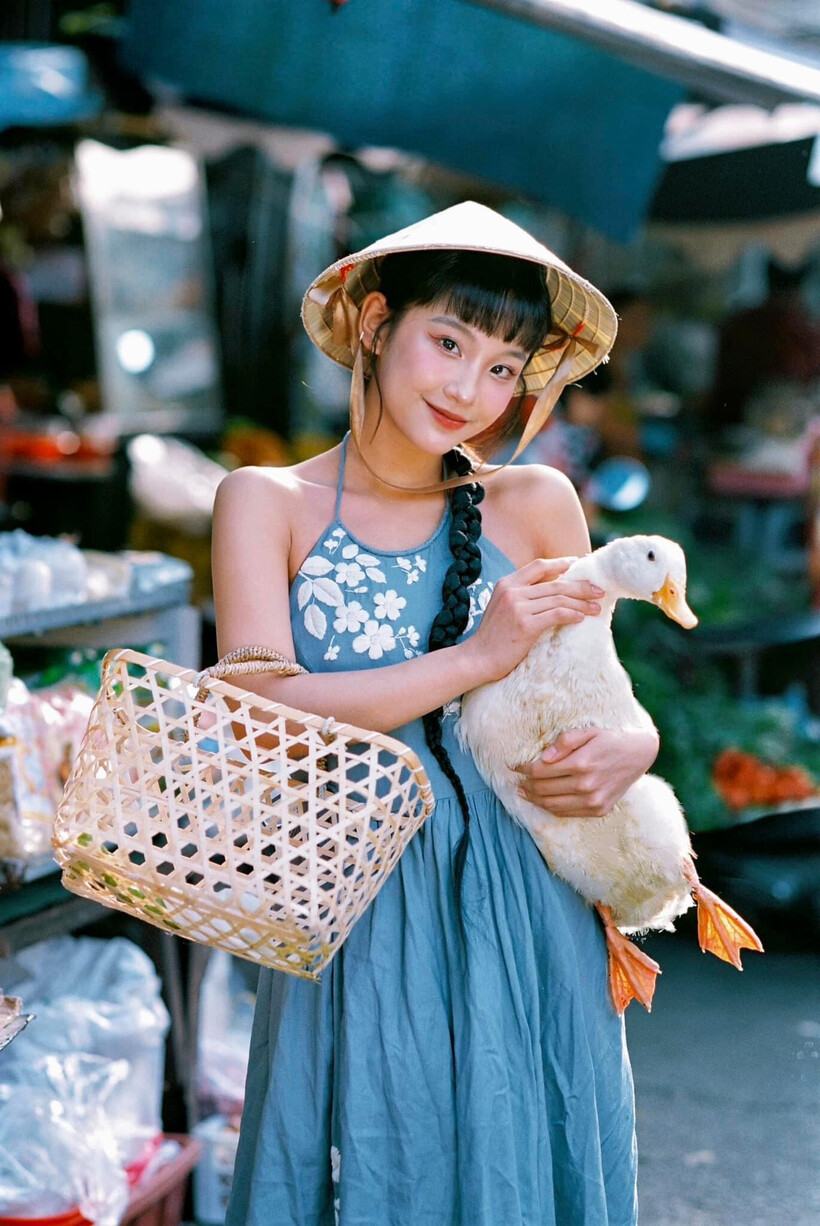 Thu Hà Ceri biến hóa với nhiều phong cách khác nhau.