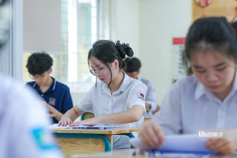 Phổ điểm thi tốt nghiệp THPT 2024, điểm thi ở khối Khoa học xã hội tăng mạnh (Ảnh: Hữu Thắng).
