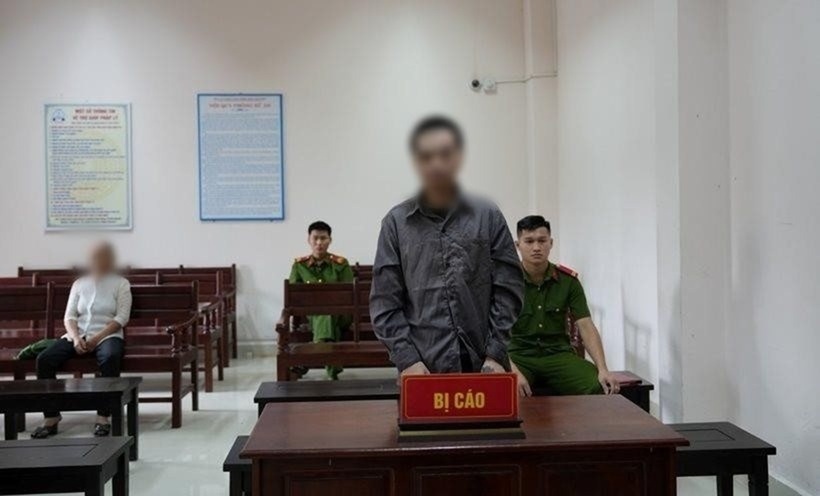 Bị cáo Hoàng Văn Kh. tại phiên tòa xét xử. Ảnh: Công Lý