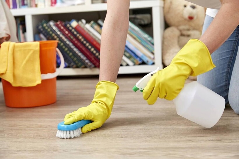 Vệ sinh môi trường sống thường xuyên sẽ giúp phòng ngừa bệnh tay chân miệng