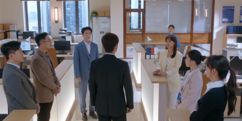 Kỷ Dục Hằng thông báo chuyện anh chuyển công tác.