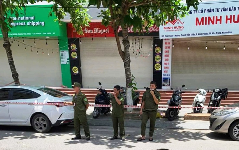 Lực lượng chức năng phong tỏa hiện trường. (Ảnh: NLĐ)
