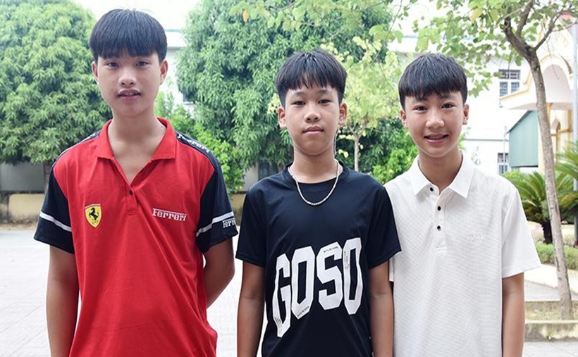 3 em Bằng, Mạnh, Duẩn (theo thứ tự từ trái qua phải).