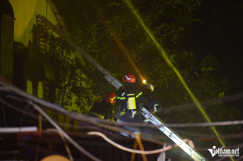 Công an quận Ba Đình và các phòng nghiệp vụ của Công an TP.Hà Nội đang điều tra nguyên nhân vụ việc.