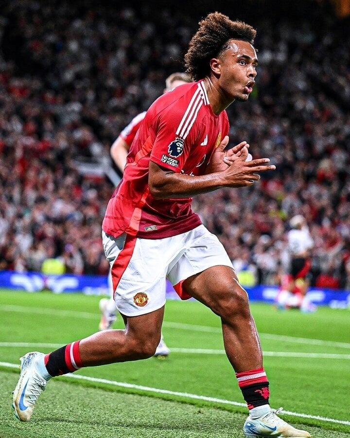 Tân binh Zirkzee ghi bàn ra mắt giúp Man Utd có được chiến thắng tối thiểu. Nguồn ảnh: VTC News