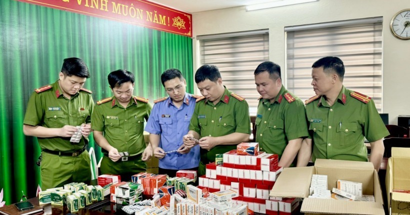 Công an TP. Thanh Hoá triệt phá đường dây sản xuất, buôn bán thuốc tân dược giả với quy mô lớn. (Ảnh: Công an tỉnh Thanh Hóa)