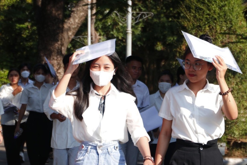 Thí sinh trúng tuyển đợt 1 phải hoàn thành xác nhận nhập học trực tuyến chậm nhất là 17h ngày 27/8. Ảnh minh họa: Tuổi Trẻ Online