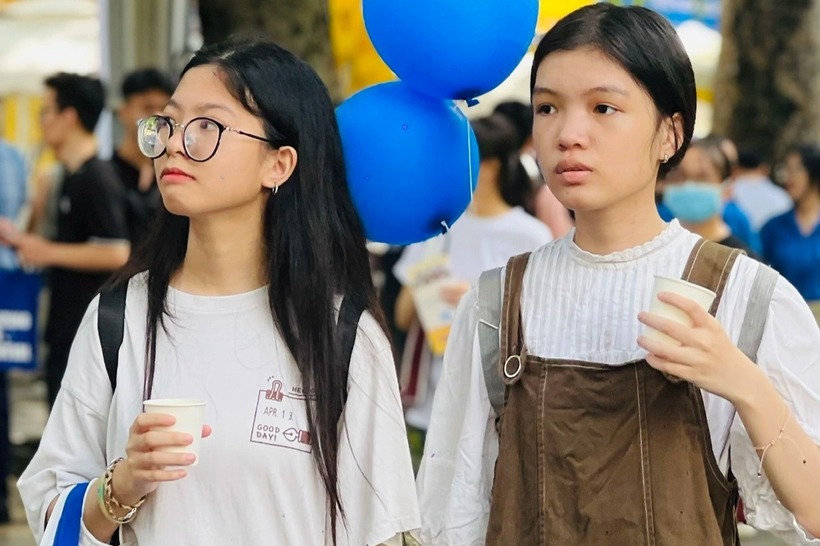 Điểm chuẩn nhiều ngành học hot bất ngờ "quay xe" giảm. Ảnh minh họa