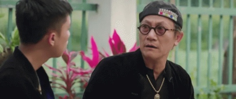 Ông Chiểu trong phim Đi Giữa Trời Rực Rỡ là đại gia bất động sản, có xe máy đẹp và nhà gạch. Theo nhận xét của các khán giả, bố Chải vô cùng phong độ, chung tình, nhiều tiền, thương con, nhanh nhạy lại hài hước.