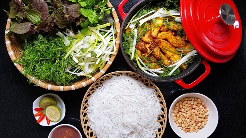 Chả cá Lã Vọng - món ăn nổi tiếng tại Hà Nội.