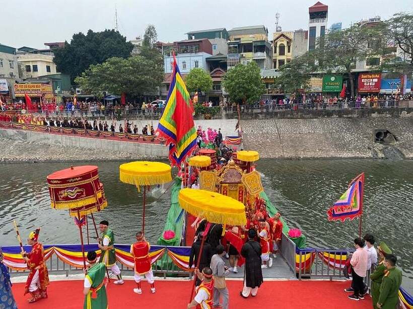 Hình ảnh tại lễ hội chùa Láng.