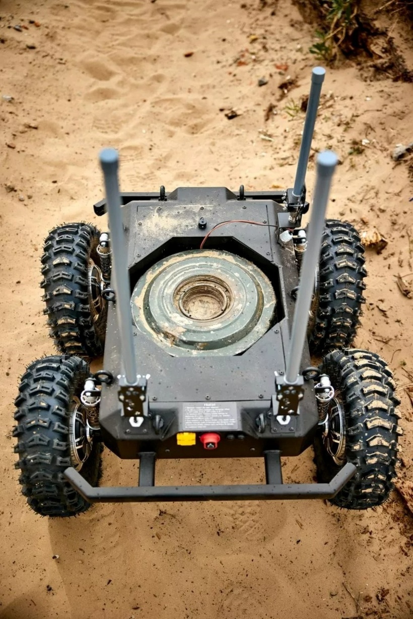 UGV được coi là nhân tố thay đổi cuộc chơi tiếp theo trong cuộc xung đột Nga - Ukraine. Ảnh minh họa: Newsweek
