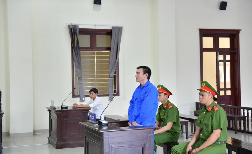 Bị cáo Trần Vủ Lâm tại tòa. (Ảnh: Báo Long An)