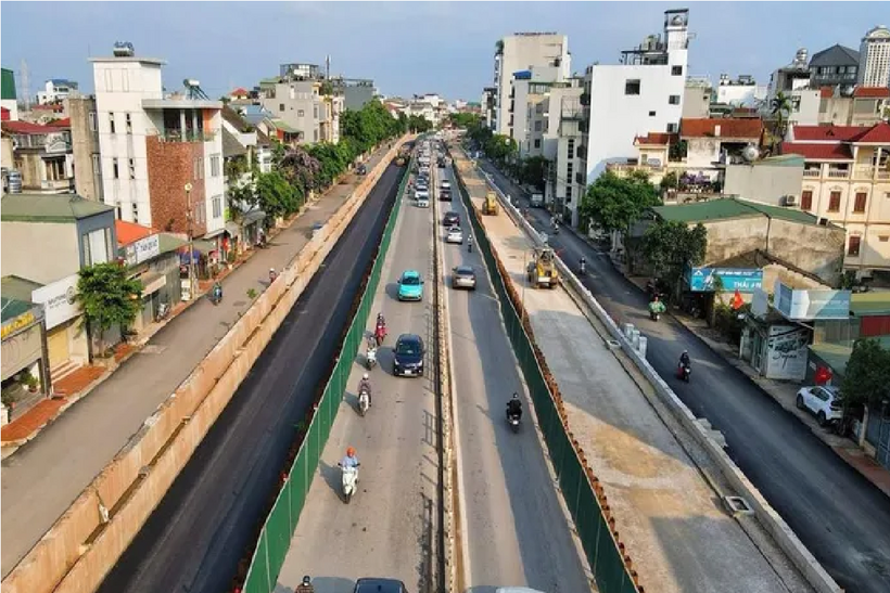 Hà Nội vừa có phương án điều chỉnh giao thông trên tuyến đường Âu Cơ (Tây Hồ) để hạn chế ùn tắc giao thông