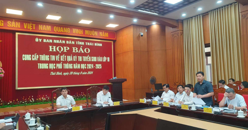 UBND tỉnh Thái Bình tổ chức họp báo.