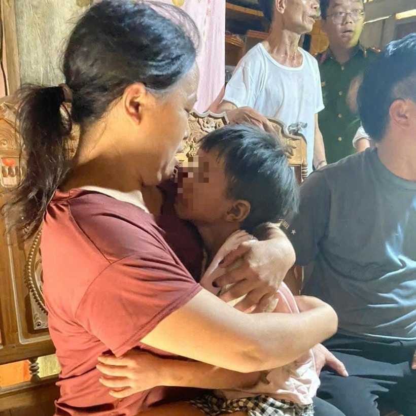 c. Hiện nay sức khỏe của cháu đã được ổn định và tiếp tục được theo dõi tại Trạm Y tế xã Lâm Giang. Ảnh: báo Dân trí.