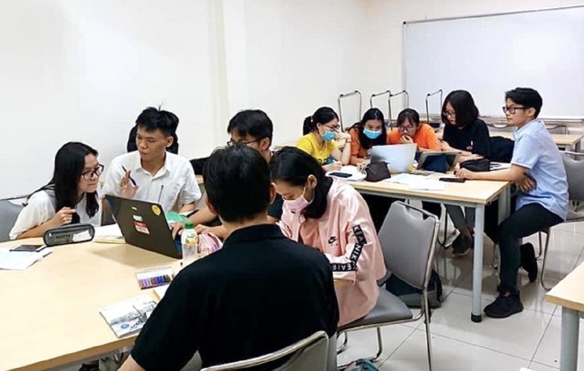 Hình ảnh một lớp luyện thi IELTS. Ảnh: Thanh niên
