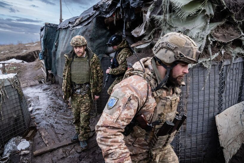 Lực lượng Ukraine ở Novoluhanske hồi tháng 2. Ảnh: CNN
