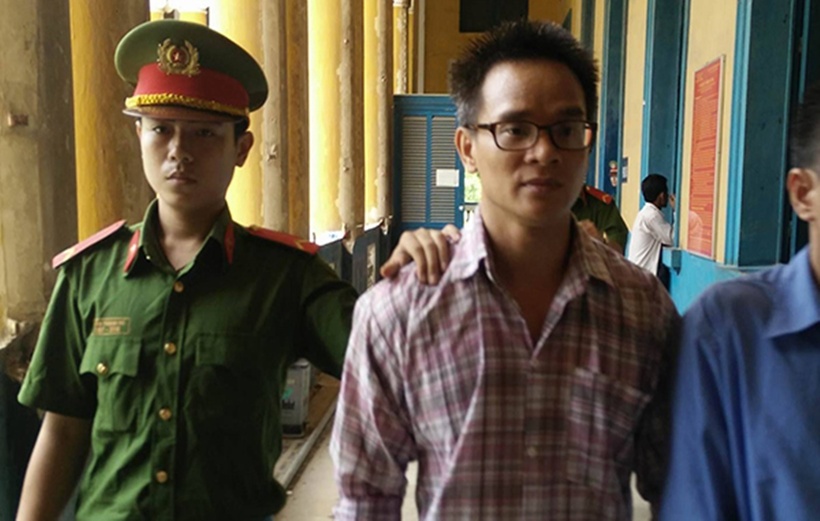 Bị cáo Thành tỏ ra bình thản khi được dẫn giải tới phiên tòa phúc thẩm. (Ảnh: VietnamNet)