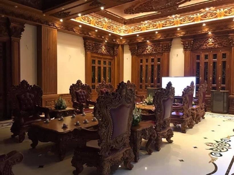 Phòng khách trang trọng