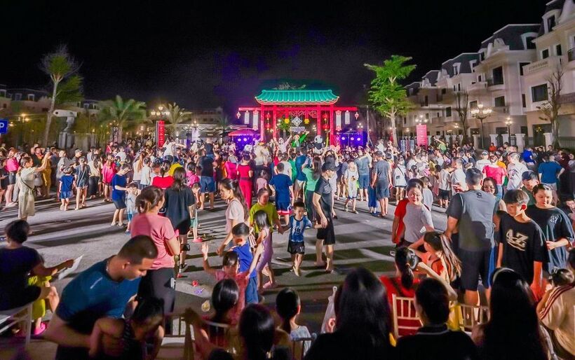 Không chỉ là nơi đáng sống bậc nhất Móng Cái, Vinhomes Golden Avenue còn là đô thị thương mại du lịch đẳng cấp quốc tế đón trọn hàng triệu du khách và thương nhân từ bên kia biên giới