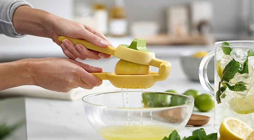 Chanh là một loại quả rất tốt cho sức khỏe. Việc sử dụng chanh thường xuyên trong chế độ ăn uống sẽ giúp bạn tăng cường sức khỏe và phòng ngừa nhiều bệnh tật.