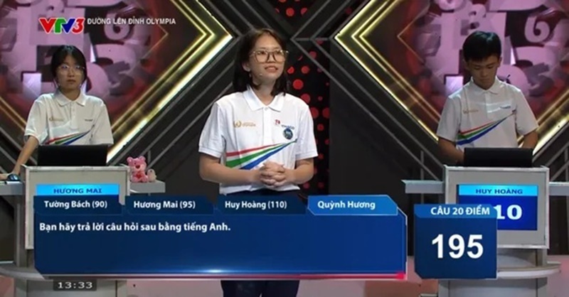 Nữ sinh xuất sắc trả lời cả 3 câu hỏi, giành trọn vẹn 60 điểm của phần thi này. Ảnh: VTV News.