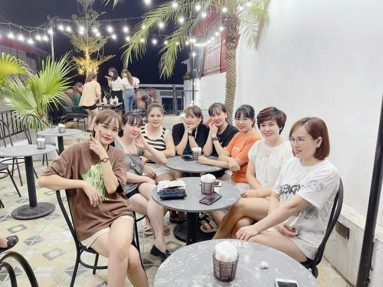 Các chị em Hòa luôn đoàn kết và yêu thương. Ảnh: Tri thức và Cuộc sống.