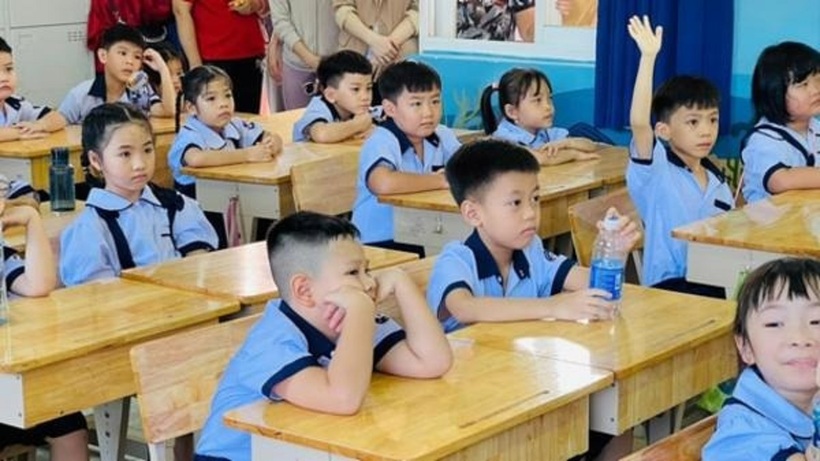 hoc-phi-va-cac-khoan-thu-dau-nam-hoc-moi-o-tp-hcm-huong-dan-chi-tiet-dspl-2.jpg