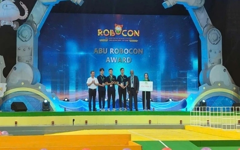 Đội tuyển Việt Nam 1 giành ngôi Á quân ABU Robocon 2024. (Ảnh: Báo Nhân dân)