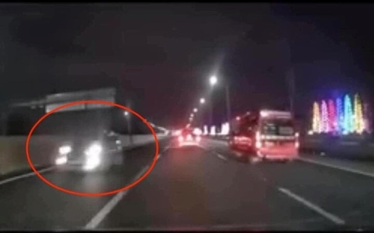 Tài xế liều lĩnh lái xe di chuyển ngược chiều trên cao tốc Hà Nội - Hải Phòng. Ảnh: VTC News