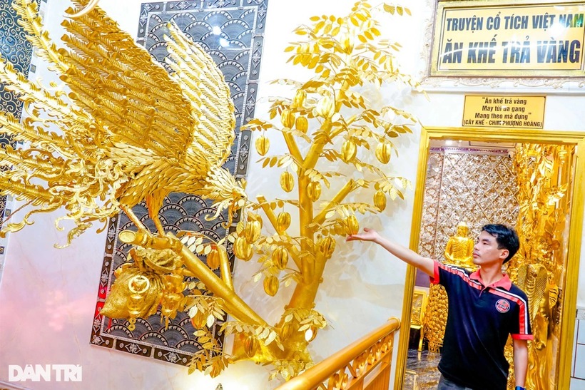 Câu chuyện cổ tích "Ăn khế trả vàng" được tái hiện bằng chất liệu "vàng"