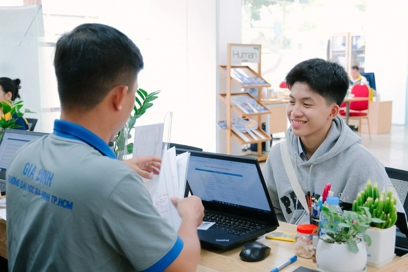 Bẫy lừa đảo "bủa vây", tân sinh viên cần hết sức cẩn trọng. Ảnh minh họa